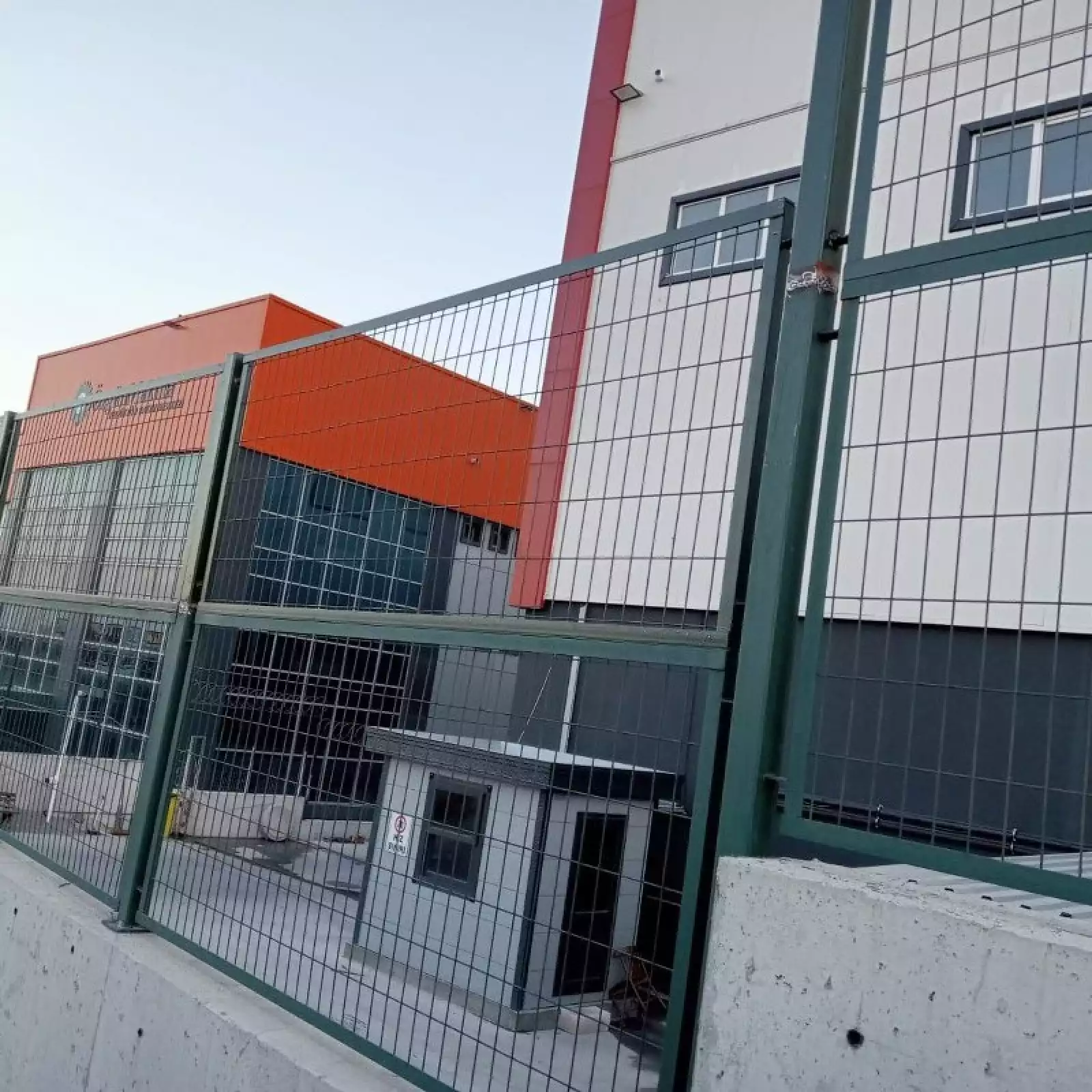 Çerçeveli Pano Çit